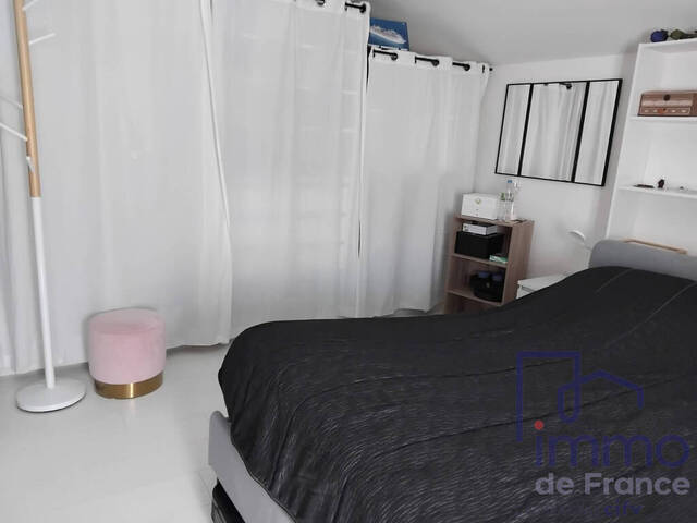 Sale Ancient house 4 rooms 88 m² Boisset-lès-Montrond 42210