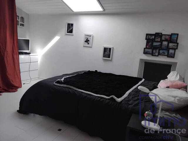 Sale Ancient house 4 rooms 88 m² Boisset-lès-Montrond 42210