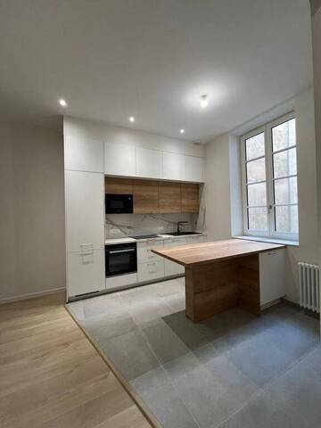 Rent Apartment 4 rooms 81 m² Lyon 2e Arrondissement 69002 Jacobins