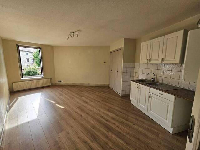 Location Appartement studio 1 pièce 28 m² Montbrison 42600