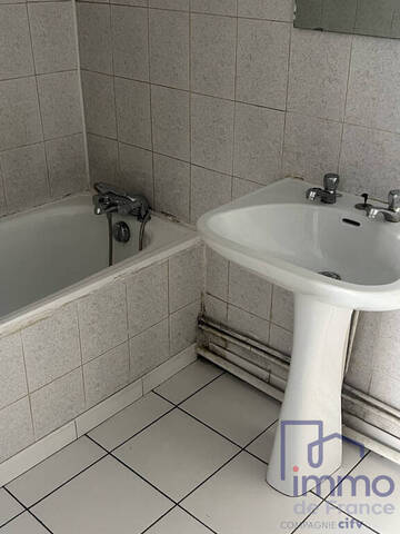 Vente Appartement 1 pièce 30 m² Saint-Étienne 42000