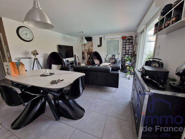 Vente Maison villa 5 pièces 94.95 m² Saint-Cyprien 42160