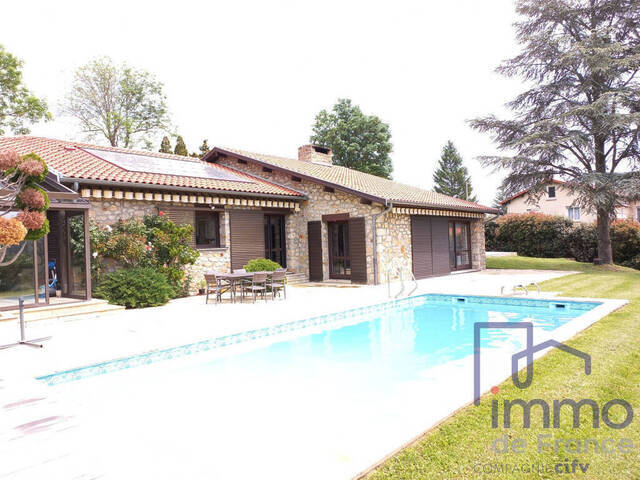 Vente Maison villa 7 pièces 227 m² Le Puy-en-Velay 43000