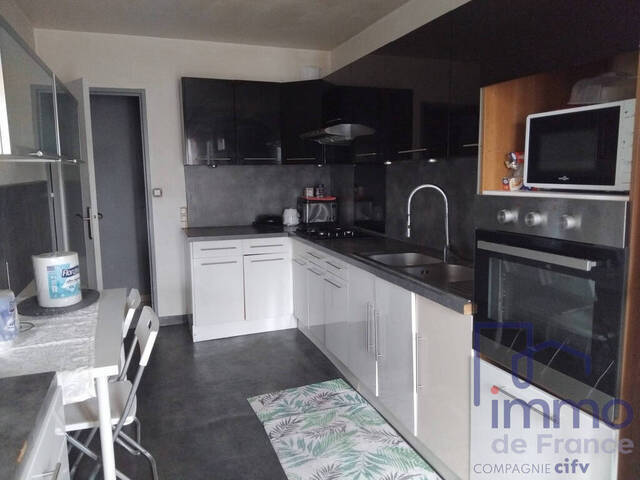 Sale Apartment 4 rooms 77.47 m² Saint-Étienne 42000