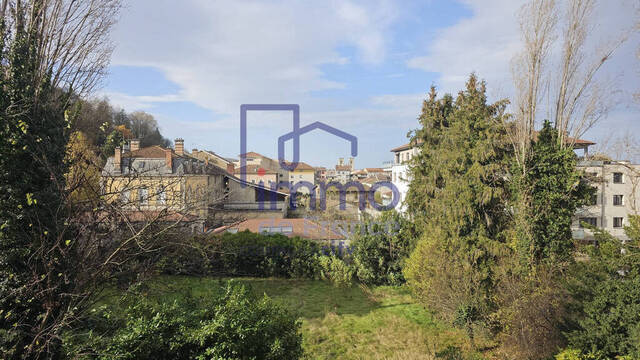 Sale Apartment 5 rooms 107.07 m² Bourgoin-Jallieu 38300