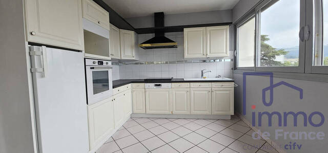 Sale Apartment 5 rooms 114.42 m² Saint-Étienne 42000