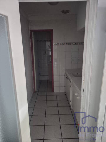 Vente Local commercial 95 m² Saint-Chamond 42400