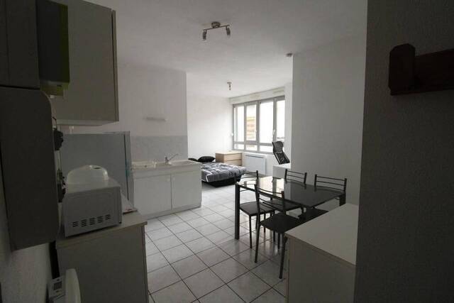 Location Appartement studio 1 pièce 27 m² Le Puy-en-Velay 43000