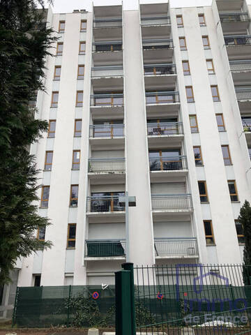 Vente Appartement 1 pièce 29.39 m² Saint-Étienne 42000