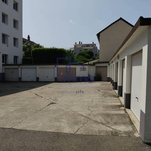 Sale Parking 11 m² Grenoble 38000
