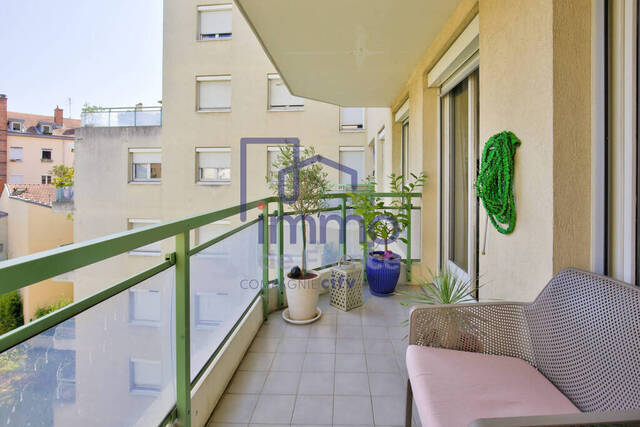 Sale Apartment 4 rooms 89.11 m² Lyon 7e Arrondissement 69007