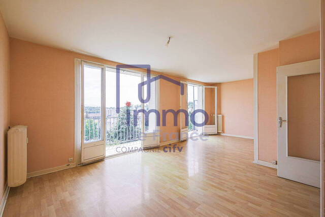 Sale Apartment 4 rooms 71 m² Voiron 38500
