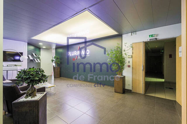 Vente Local bureau 825 m² Grenoble 38000