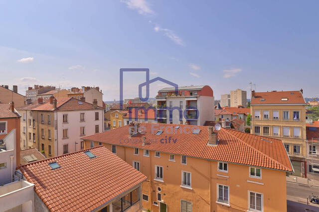 Sale Apartment 4 rooms 96 m² Villeurbanne 69100