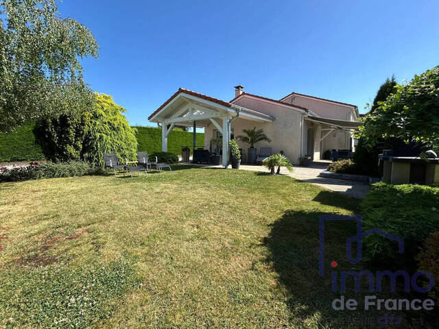 Sale House villa 5 rooms 89 m² Saint-Christo-en-Jarez 42320