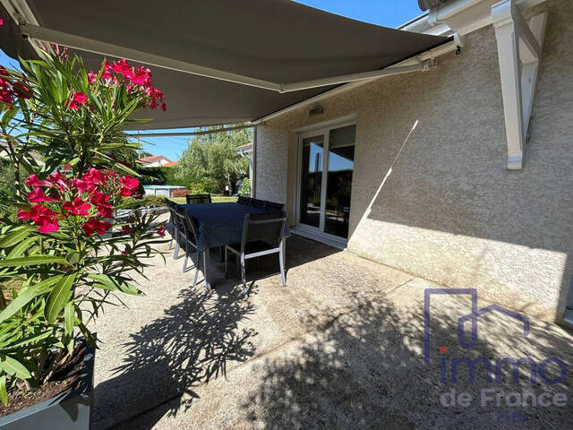 Sale House villa 5 rooms 89 m² Saint-Christo-en-Jarez 42320