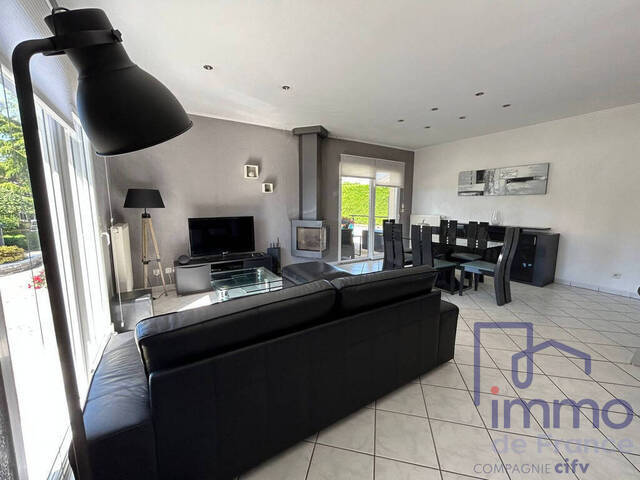 Sale House villa 5 rooms 89 m² Saint-Christo-en-Jarez 42320
