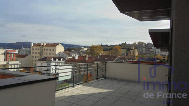 Sale Apartment 5 rooms 97.89 m² Saint-Étienne 42000