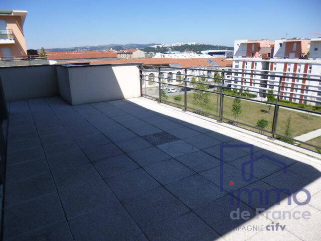 Sale Apartment 5 rooms 97.89 m² Saint-Étienne 42000