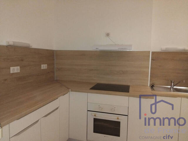 Vente Appartement 2 pièces 77 m² Le Puy-en-Velay 43000