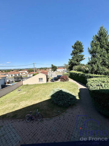 Sale House villa 4 rooms 109 m² Veauche 42340