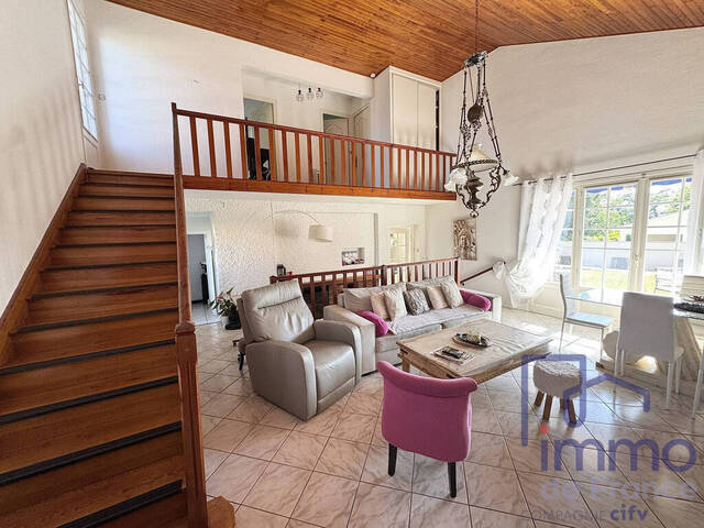 Sale House villa 4 rooms 109 m² Veauche 42340