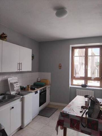 Rent Apartment 3 rooms 68 m² Marlhes 42660
