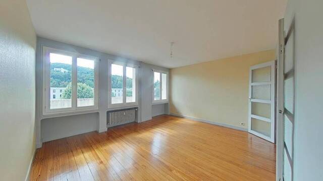 Rent Apartment 4 rooms 70 m² Saint-Étienne 42000 FOURNEYRON