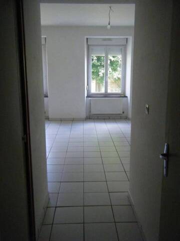 Rent Apartment 2 rooms 39 m² Apinac 42550