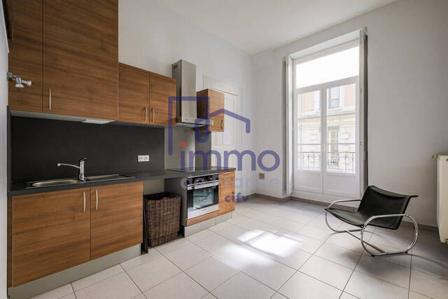 Sale Apartment 3 rooms 67.16 m² Grenoble 38000
