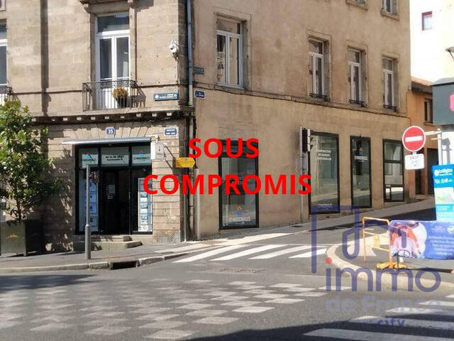 Sale Professional premises commercial premises 4 rooms 77.84 m² Le Puy-en-Velay 43000