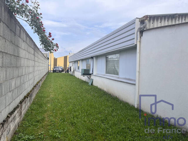Sale Professional premises local industriel 400 m² Le Chambon-Feugerolles 42500