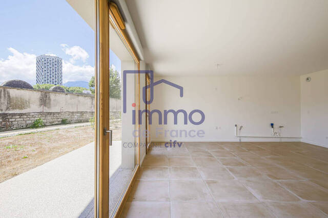 Sale House 6 rooms 105.2 m² Grenoble 38000