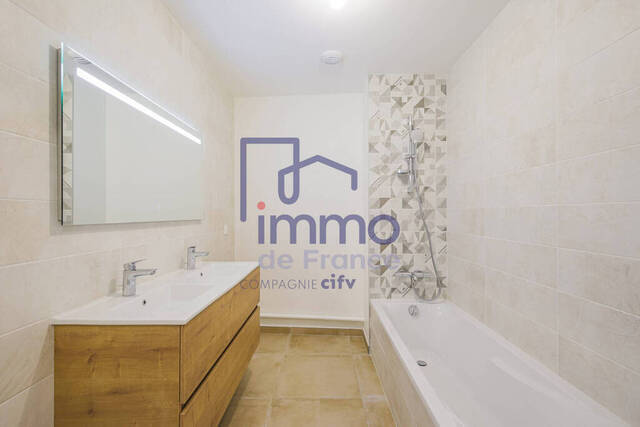 Sale House 6 rooms 105.2 m² Grenoble 38000