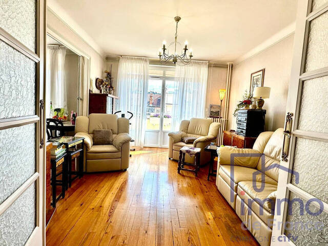 Sale Apartment 5 rooms 114 m² Saint-Étienne 42000