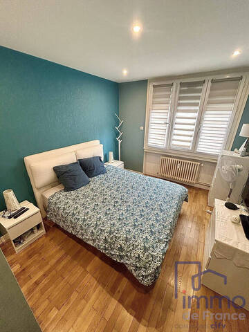 Sale Apartment 3 rooms 75 m² Saint-Étienne 42000