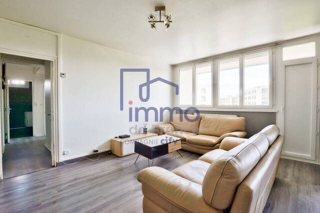 Sale Apartment 4 rooms 78 m² Vénissieux 69200
