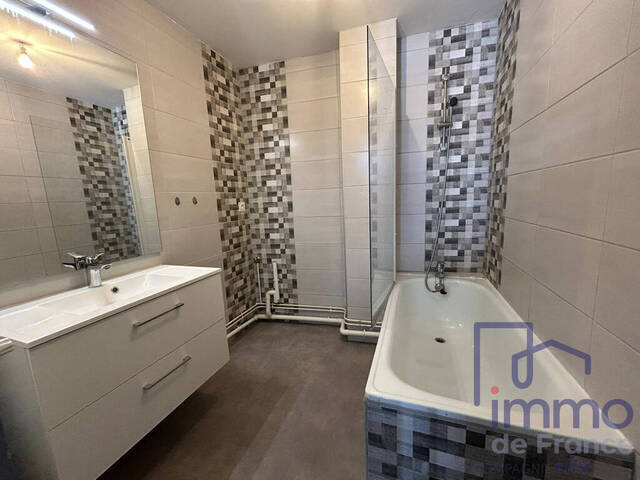 Sale Apartment 2 rooms 50.29 m² Saint-Just-Saint-Rambert 42170