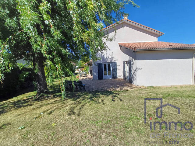 Sale House villa 6 rooms 121 m² Veauchette 42340