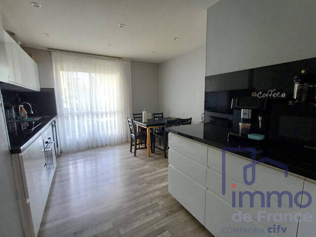 Sale Apartment 5 rooms 87 m² Andrézieux-Bouthéon 42160