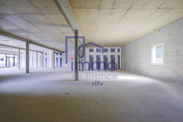 Vente Local commercial 177 m² Voiron 38500
