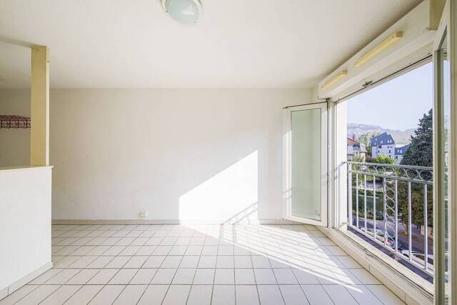 Rent Apartment 1 piece 21.06 m² Grenoble 38000