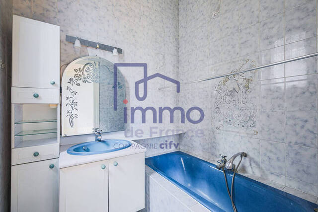 Sale Apartment 2 rooms 77.42 m² Grenoble 38000