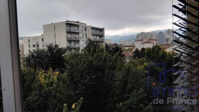 Sale Apartment 4 rooms 79 m² Saint-Étienne 42000