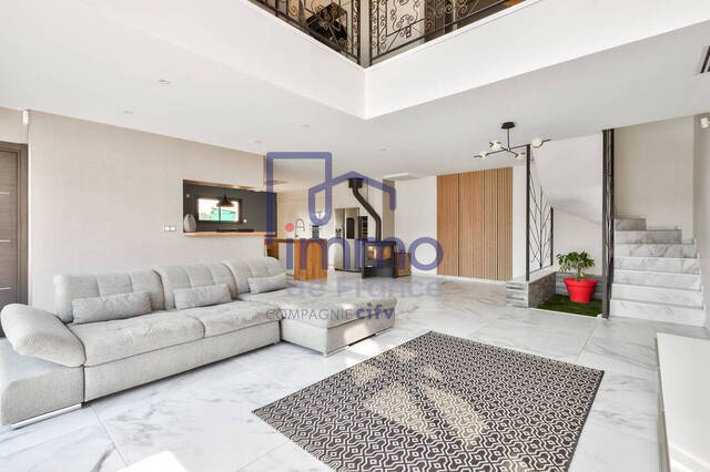 Vente Maison villa 5 pièces 194.25 m² Chèzeneuve 38300