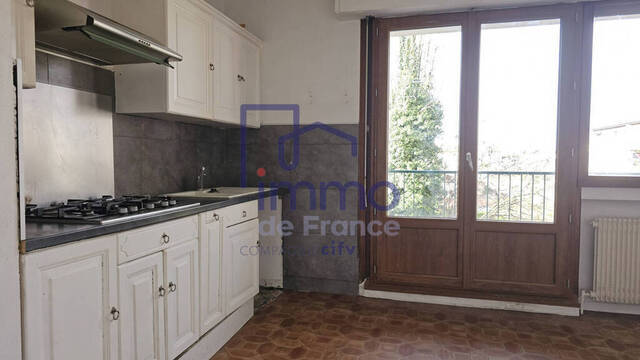 Vente Appartement 5 pièces 107 m² Bourgoin-Jallieu 38300