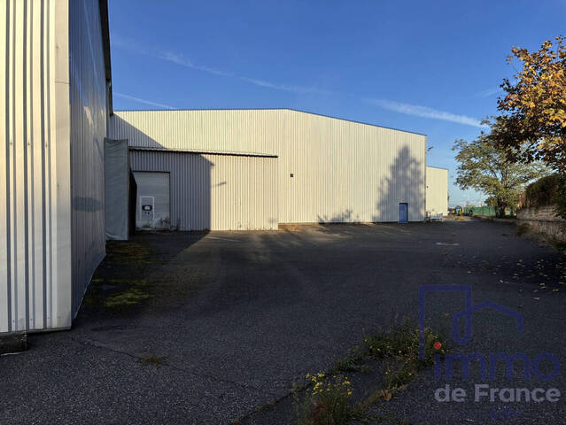 Vente Local industriel 6700 m² Saint-Just-Saint-Rambert 42170