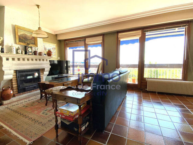 Sale Apartment 5 rooms 102.26 m² Saint-Égrève 38120