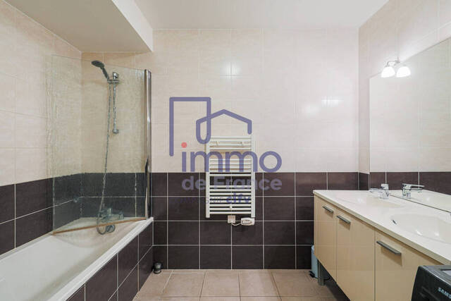 Sale Apartment 4 rooms 81.23 m² Saint-Martin-le-Vinoux 38950