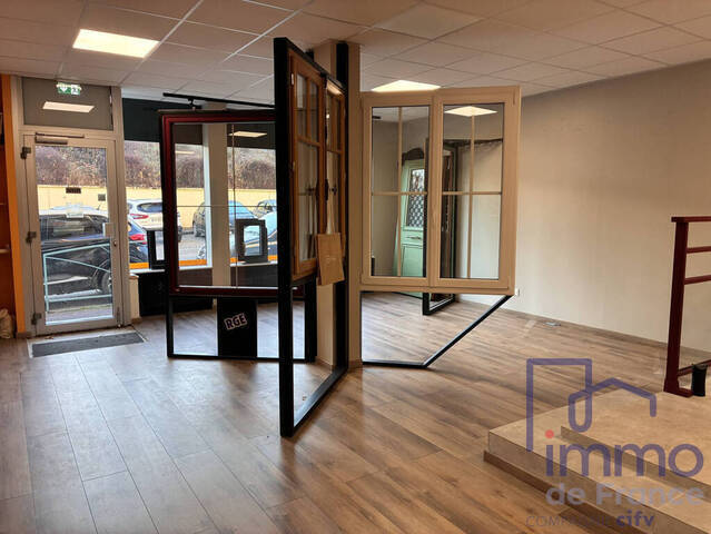 Vente Local commercial 75 m² L' Horme 42152